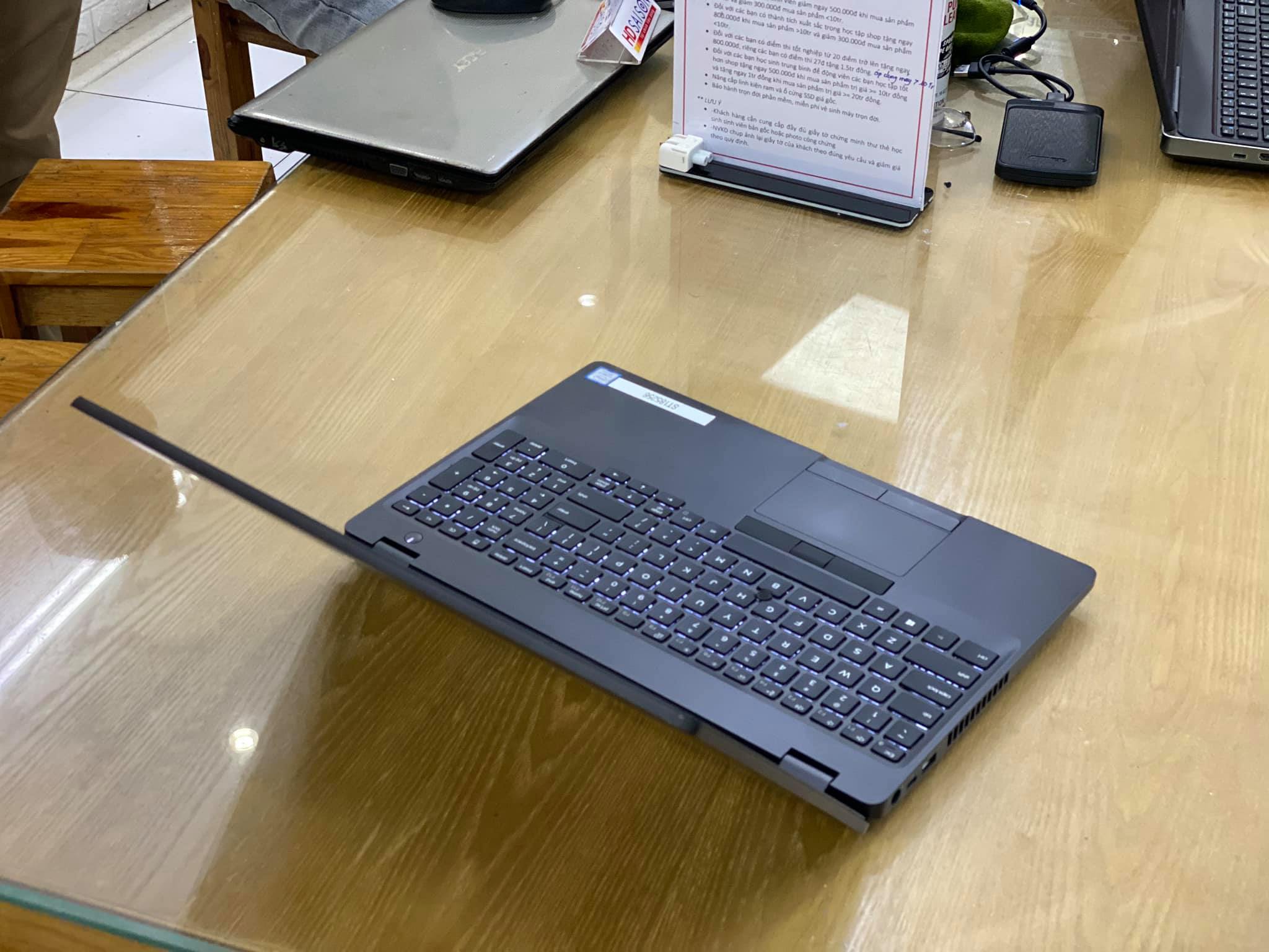 Laptop Dell Precision 3541-4.jpg